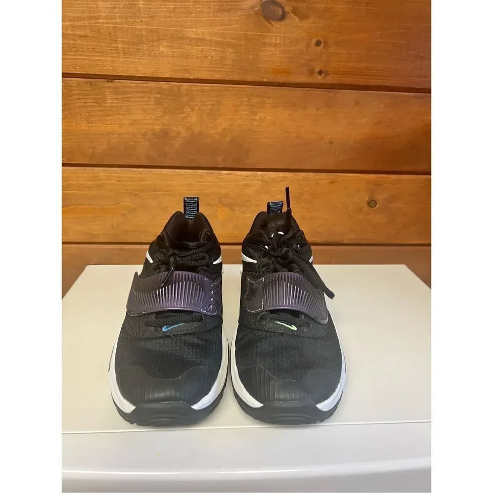Nike Kid's Freak 3 (GS) Basketball Shoe Sz 5.5 Y  DB4158-001